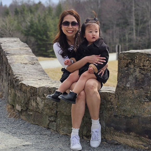 Meet your Posher, LUCY - Picture 1 of 1